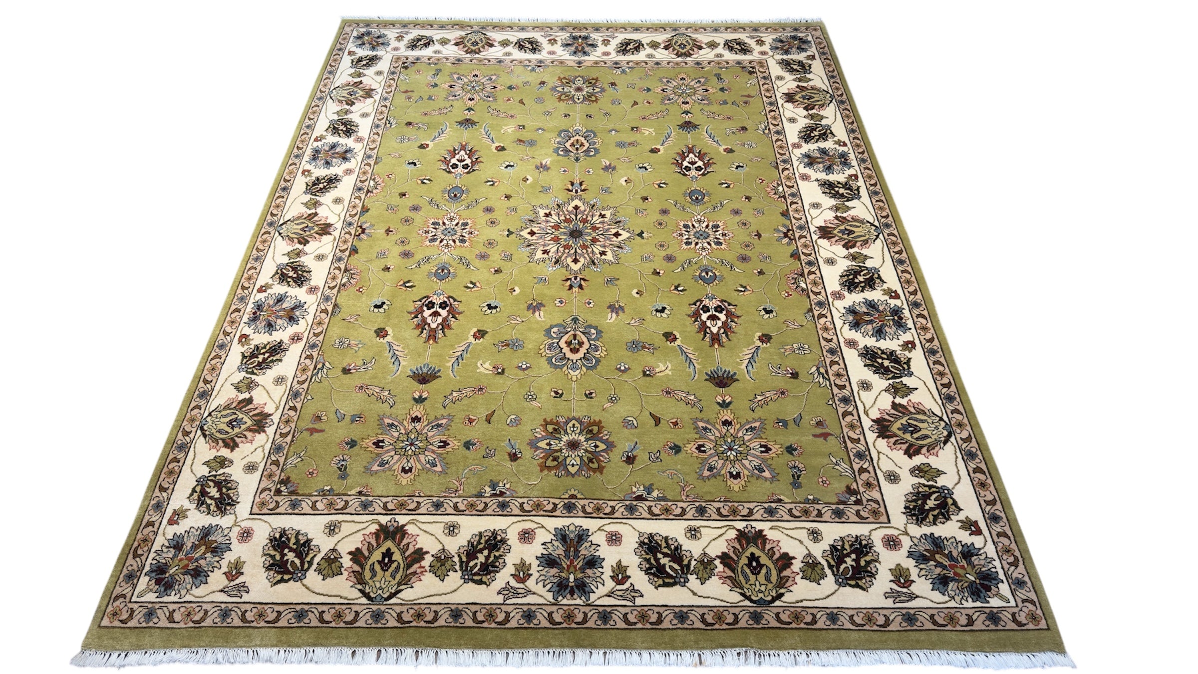 1931 – Traditional Floral Wool Rug