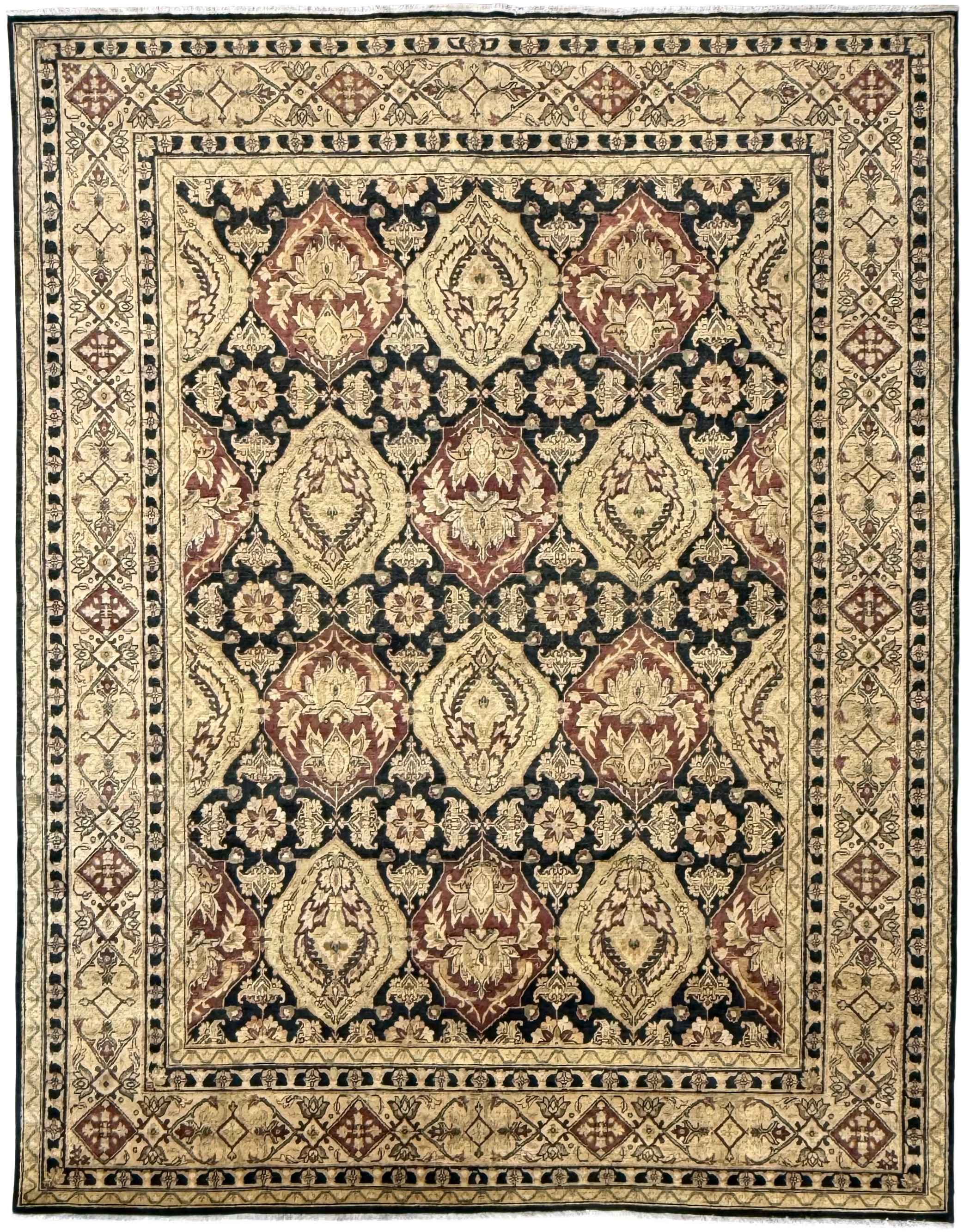 4571 - Lavar Fine Hand-Knotted Wool Rug