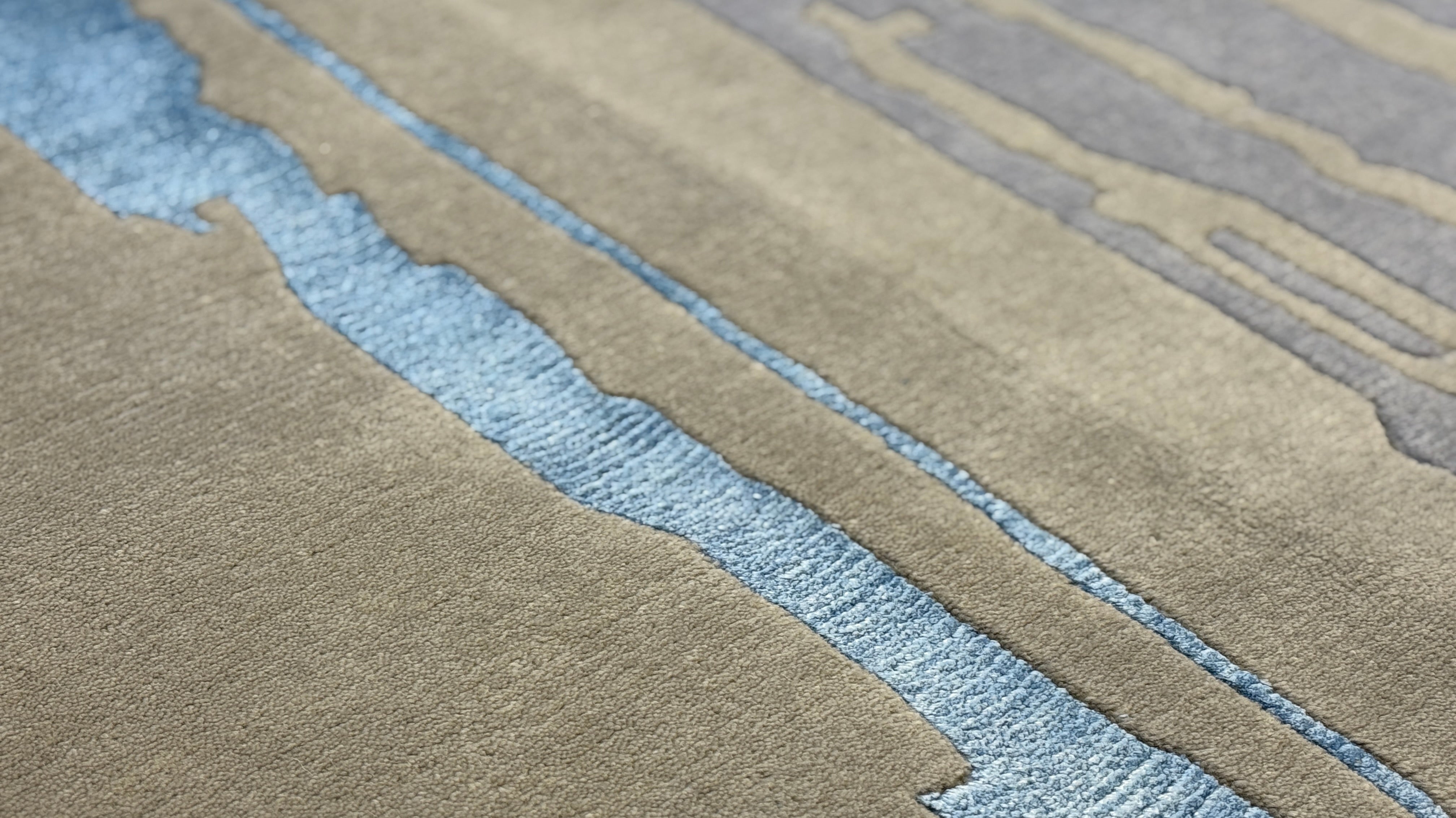 4286 – Modern Hand-Knotted Wool Rug