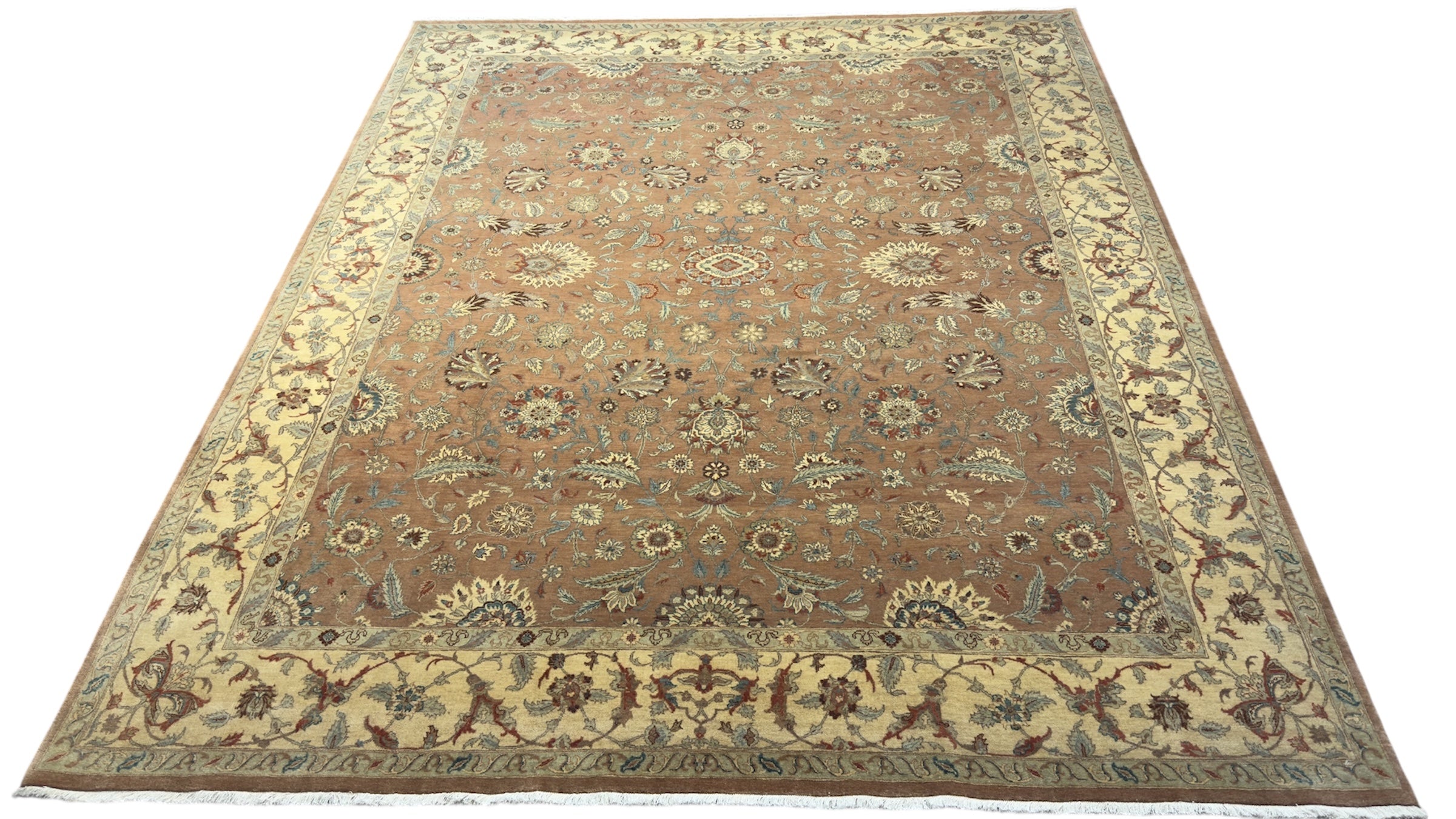 3043 – Classic Hand-Knotted Wool Rug