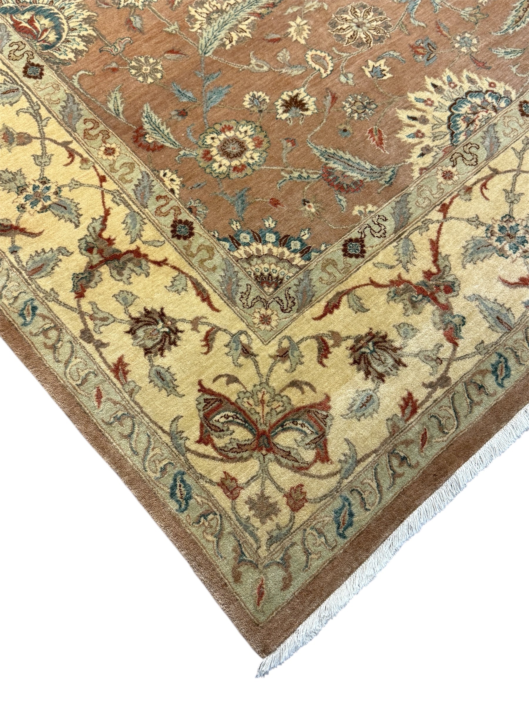3043 – Classic Hand-Knotted Wool Rug