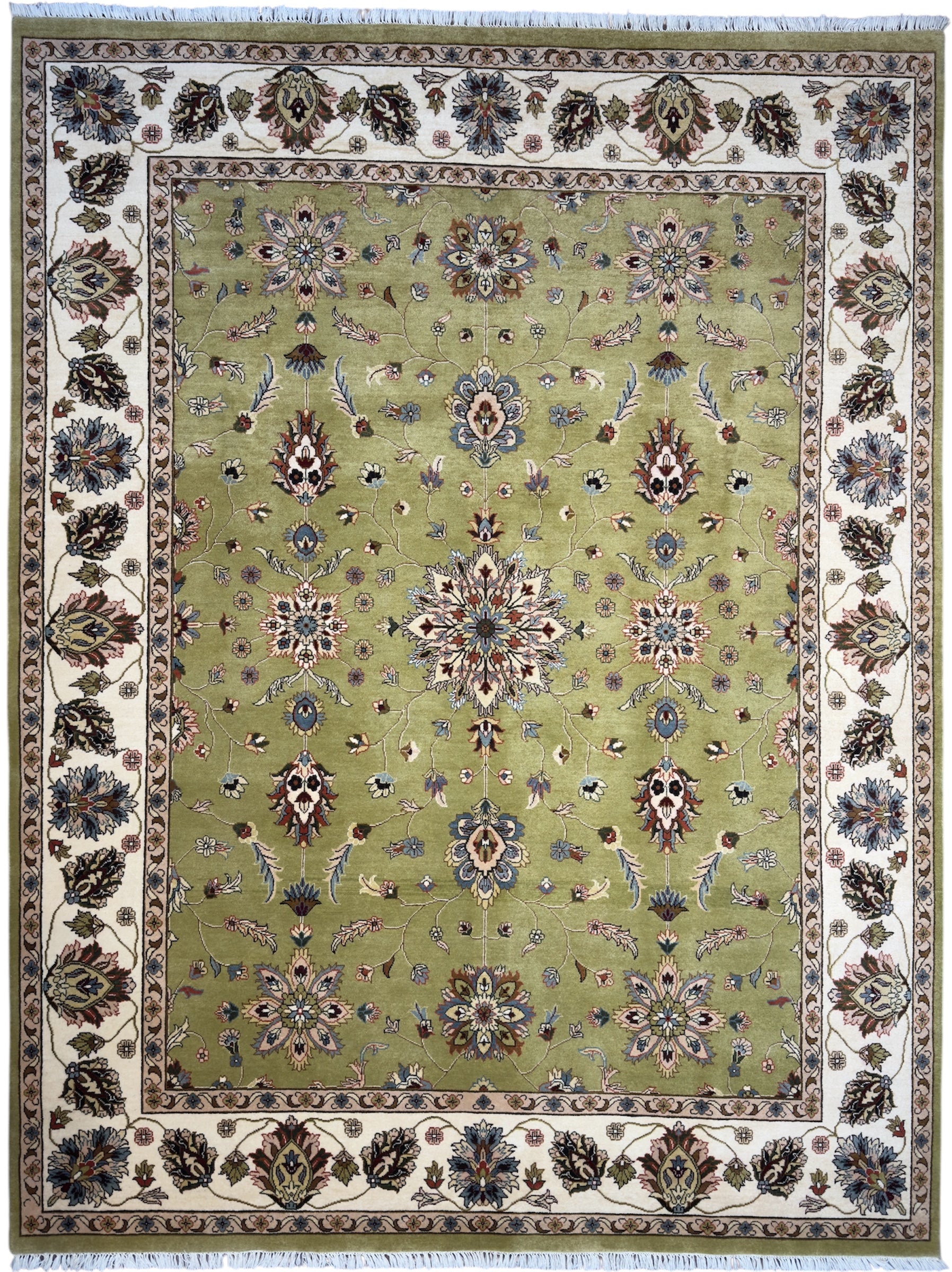 1931 – Traditional Floral Wool Rug