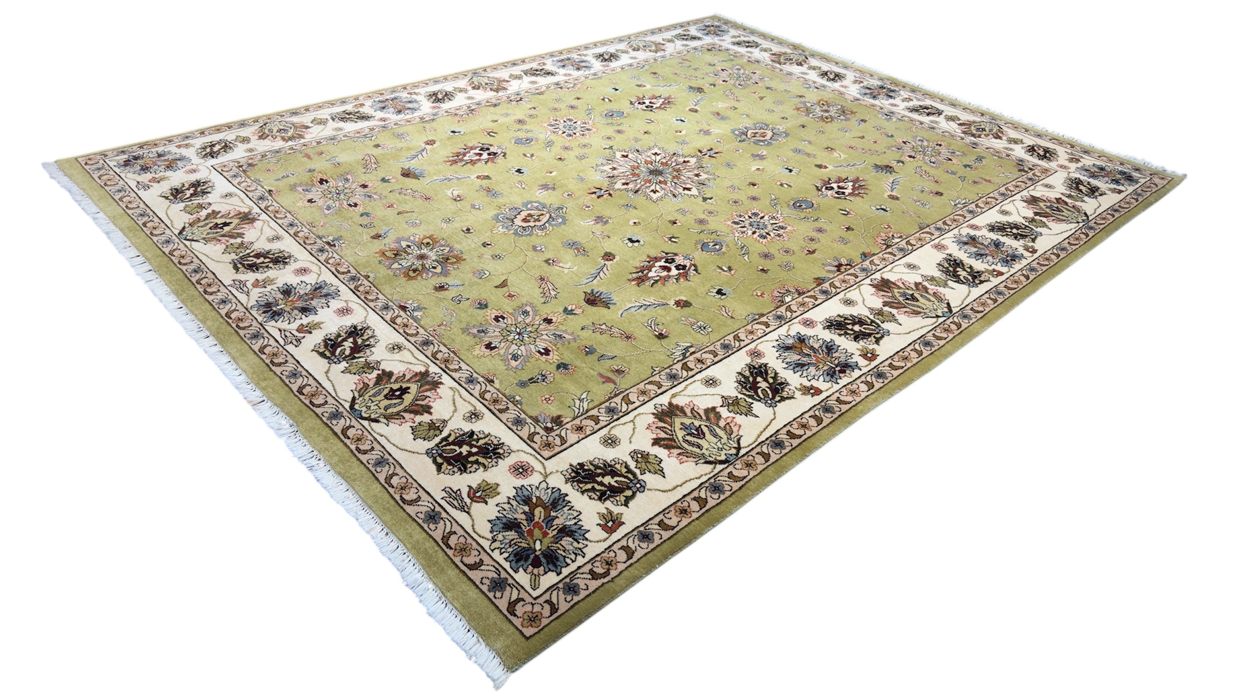 1931 – Traditional Floral Wool Rug