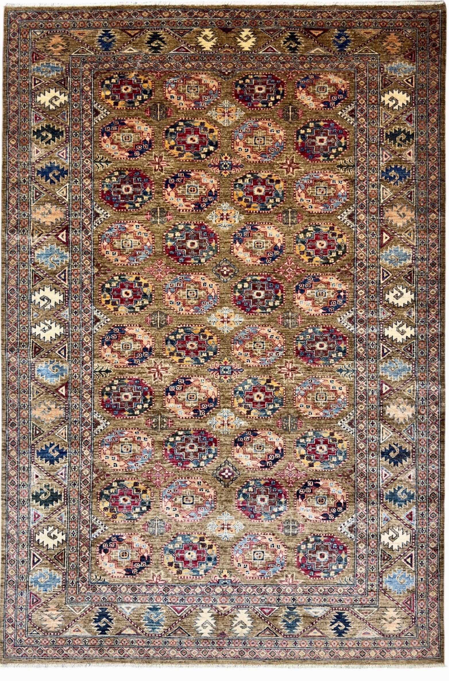 10818 - Foladi Hand-Knotted Wool Rug
